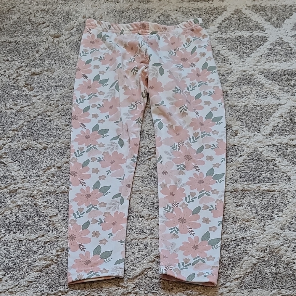 10 for $25 - Shosho Girls 4/5 White Pants with Pink Flowers